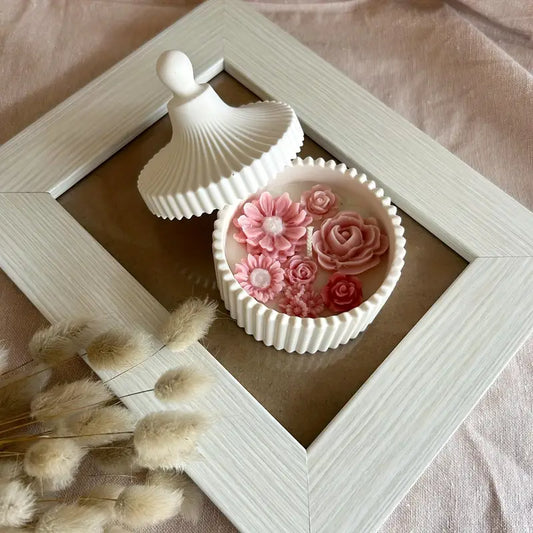 Scented Ceramic Pot Candle With Delicate Wax Flower Topping